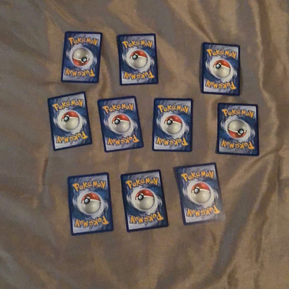 Pokémon Mystery Lot of 10 Cards